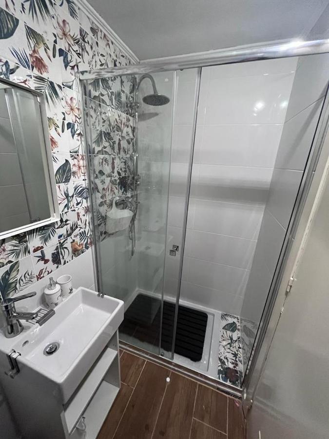 Mediterranean House - Habitaciones Privadas En Casa Compartida Mairena del Aljarafe Dış mekan fotoğraf