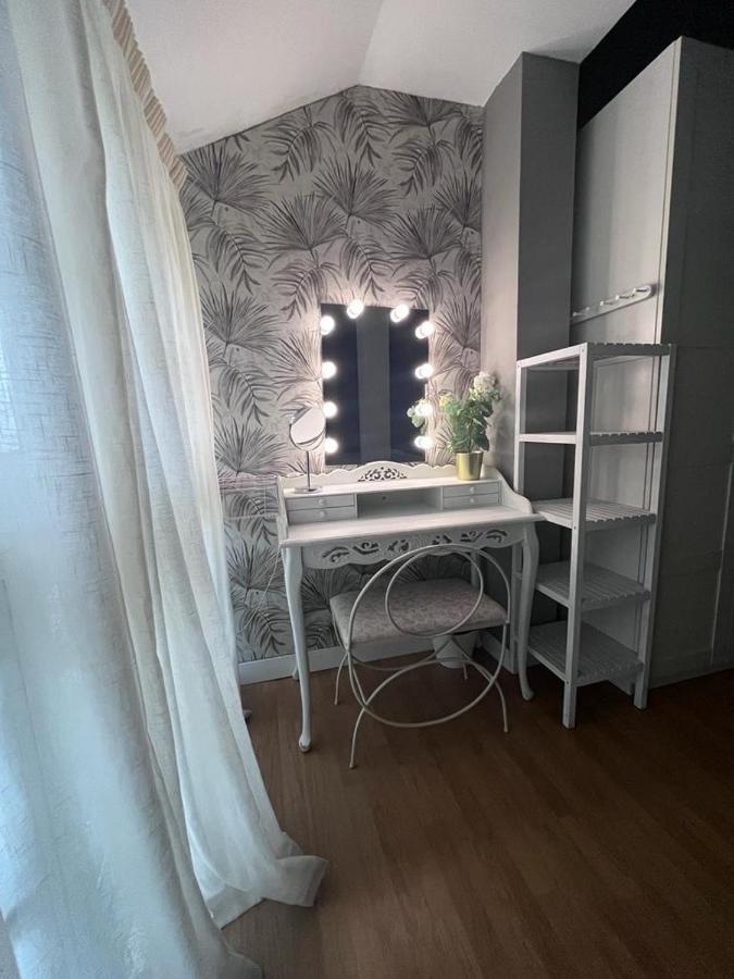 Mediterranean House - Habitaciones Privadas En Casa Compartida Mairena del Aljarafe Dış mekan fotoğraf