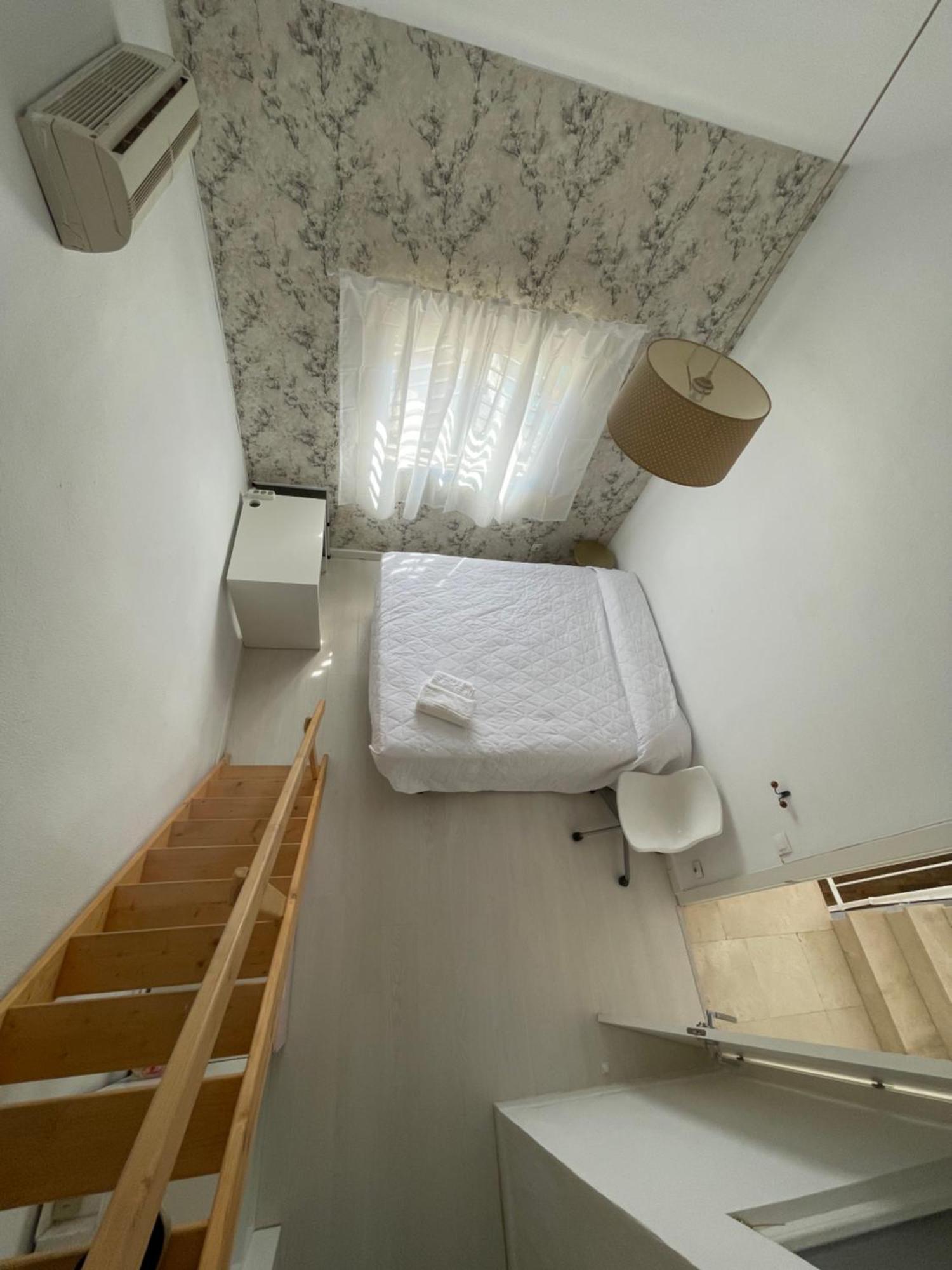 Mediterranean House - Habitaciones Privadas En Casa Compartida Mairena del Aljarafe Dış mekan fotoğraf