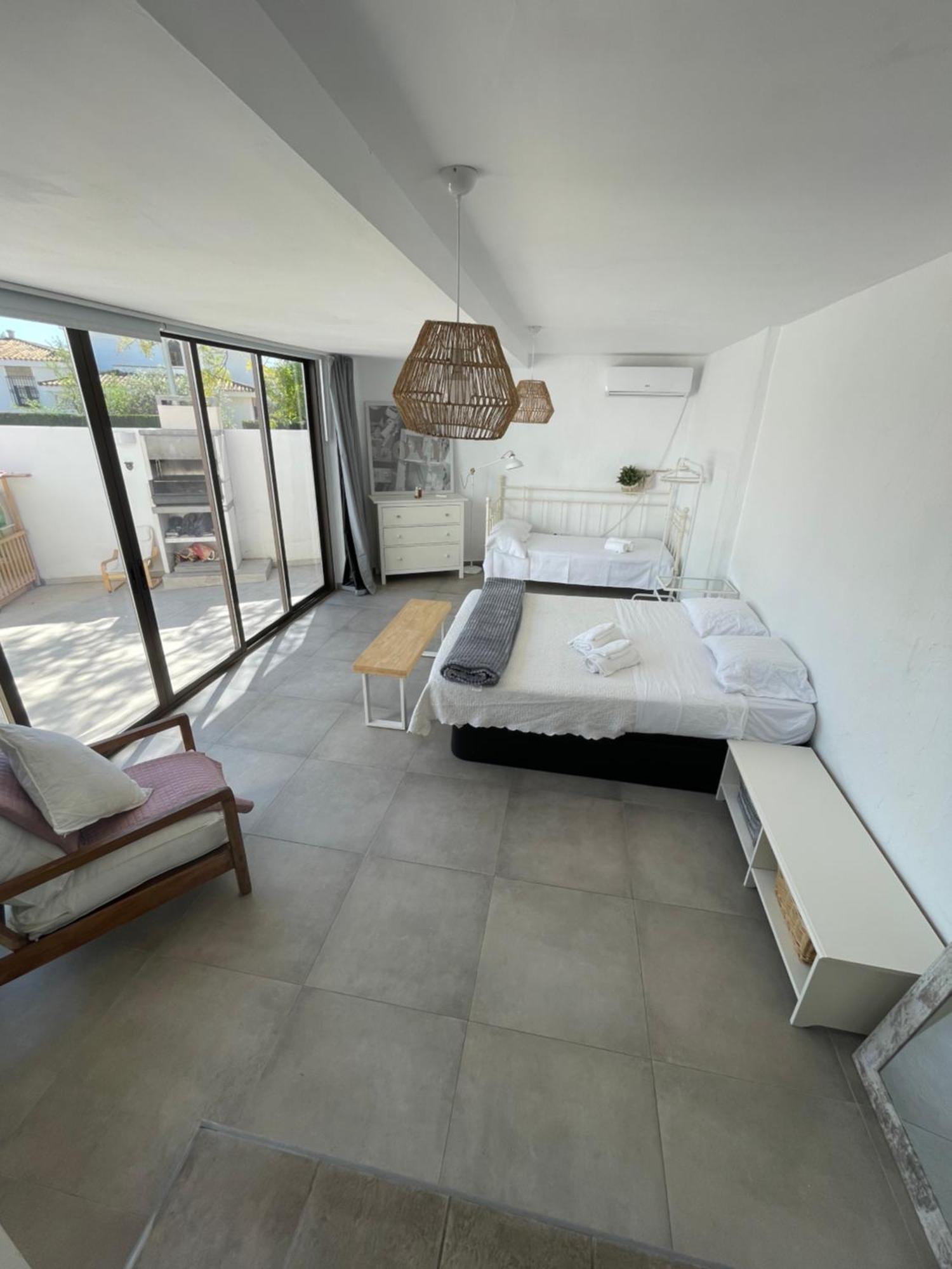 Mediterranean House - Habitaciones Privadas En Casa Compartida Mairena del Aljarafe Dış mekan fotoğraf