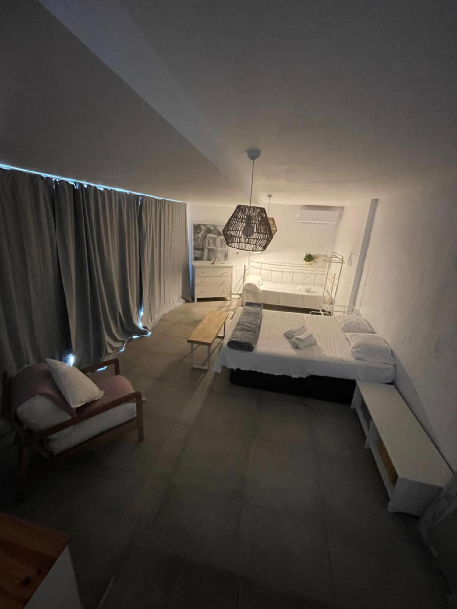 Mediterranean House - Habitaciones Privadas En Casa Compartida Mairena del Aljarafe Dış mekan fotoğraf