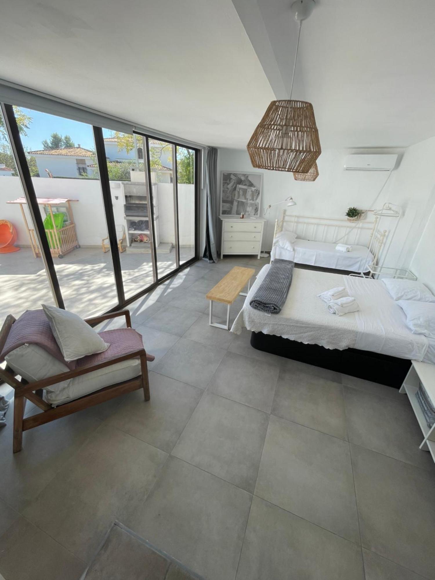 Mediterranean House - Habitaciones Privadas En Casa Compartida Mairena del Aljarafe Dış mekan fotoğraf