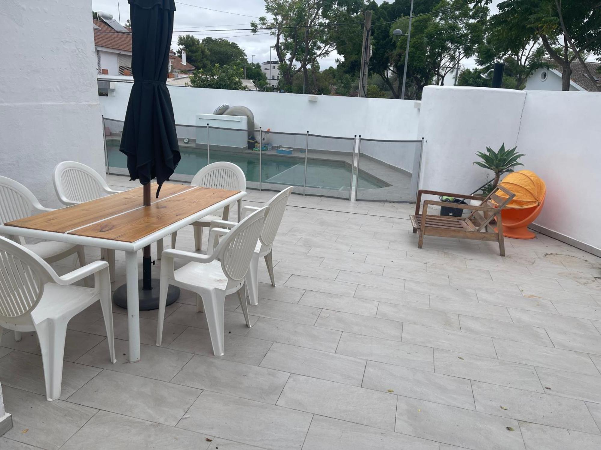 Mediterranean House - Habitaciones Privadas En Casa Compartida Mairena del Aljarafe Dış mekan fotoğraf