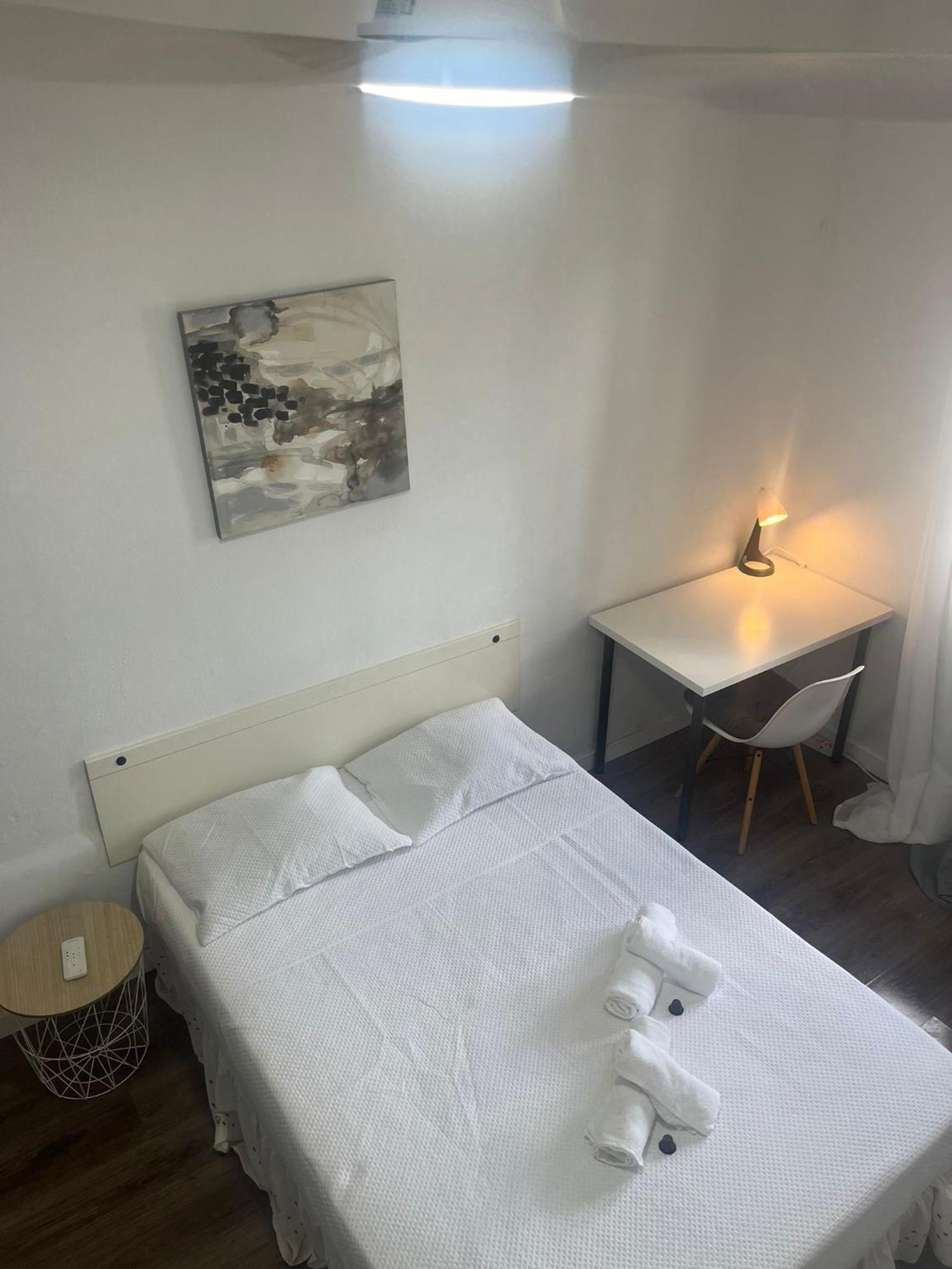 Mediterranean House - Habitaciones Privadas En Casa Compartida Mairena del Aljarafe Dış mekan fotoğraf